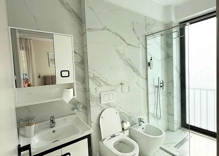 ホテル Blanc Shëngjin